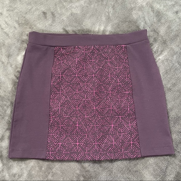 AE - Purple/Pink Skirt - Picture 1 of 4